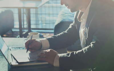 Lancer son activité avec stratégie business et plume journalistique
